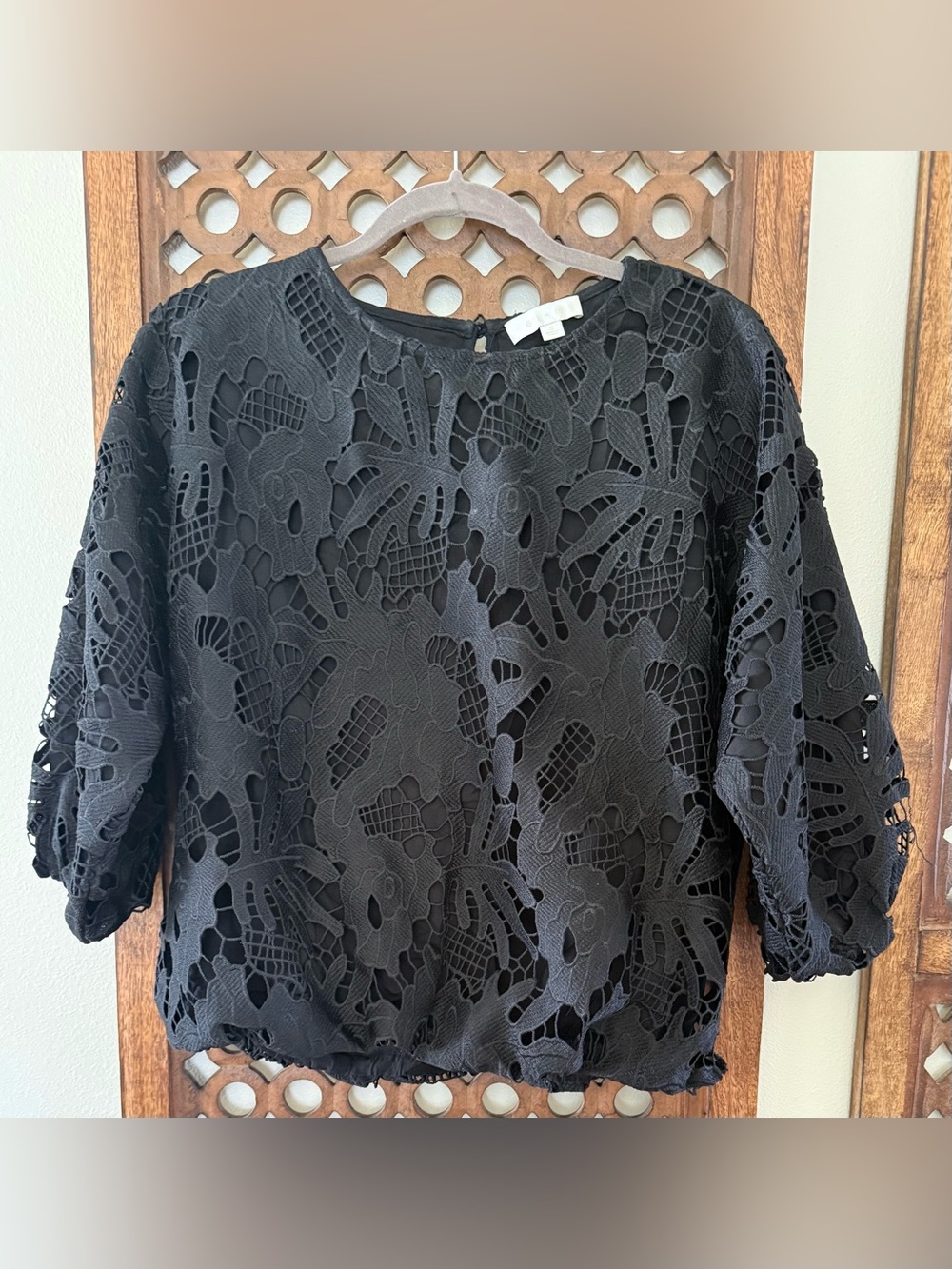 Erin + Ali Black Floral Lace Blouse Size Small - Picture 1 of 7